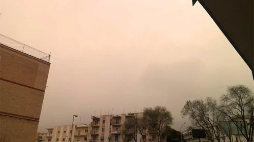 Previsione serale per il 24-02: Più nuvoloso e possibili piovaschi in serata